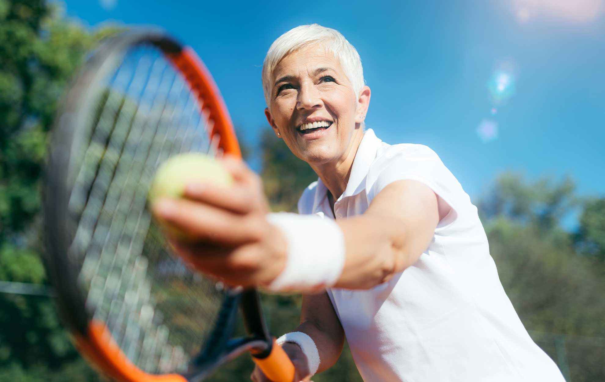 women playing tennis